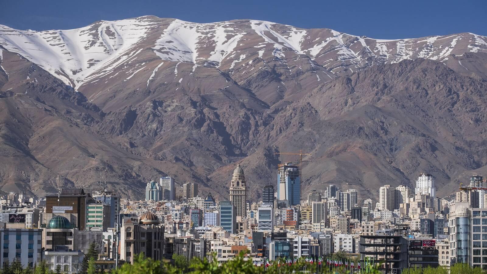 تصویر مقاله: مسکن در دی ماه گران شد / رشد 2.2 درصدی قیمت مسکن در میانه زمستان